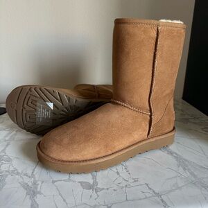 Women's UGG Classic Short Boots - Chestnut